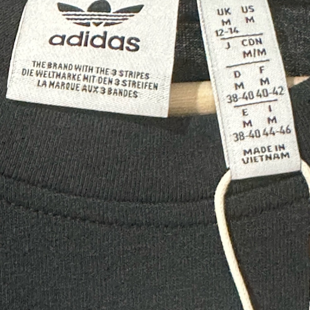 Adidas Black Trefoil Boxy Tee Size Medium NWT - Picture 3 of 4